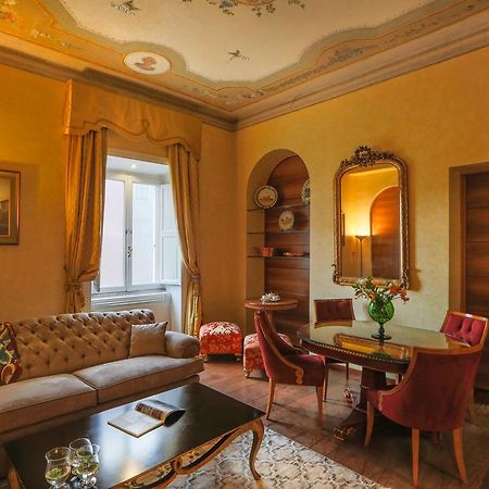 Prestigious Apartment Piazza Navona Rome Exterior photo